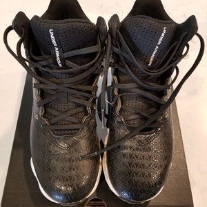 Under Armour Kids' Hammer Mid RM football cleats